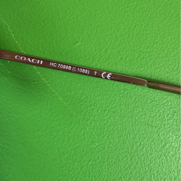 COACH Sunglasses-Shiny Light Gold-Preowned, Good Condition-Lens are Scratched - Picture 8 of 10